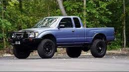 does 99 toyota tacoma have power rack or manual rack